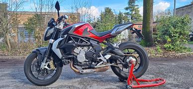 MV AGUSTA BRUTALE 800 ANNO 2013