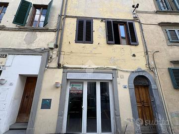 NEGOZIO A FIRENZE