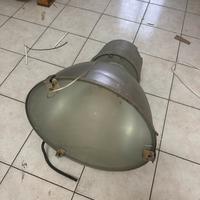 Lampade capannone industriale