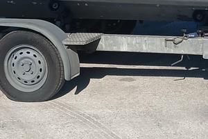 Carrello rimorchio 1500 kg doppio asse 