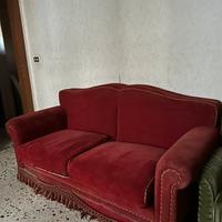 Divano in stoffa rosso