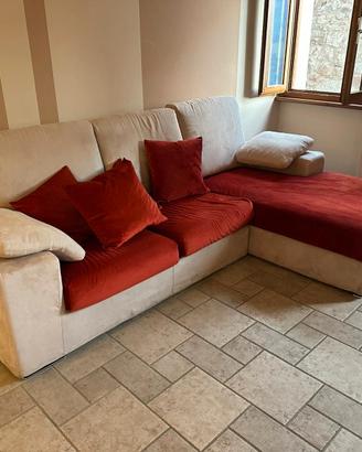 divano angolare con penisola