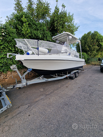 Barca semicabinata solo scafo