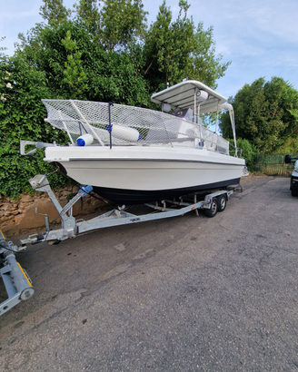 Barca semicabinata solo scafo