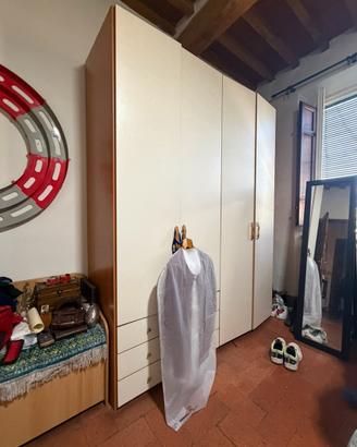 Armadio,cassettiera e credenza