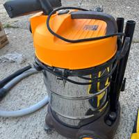 Aspiratore liquidi e polveri