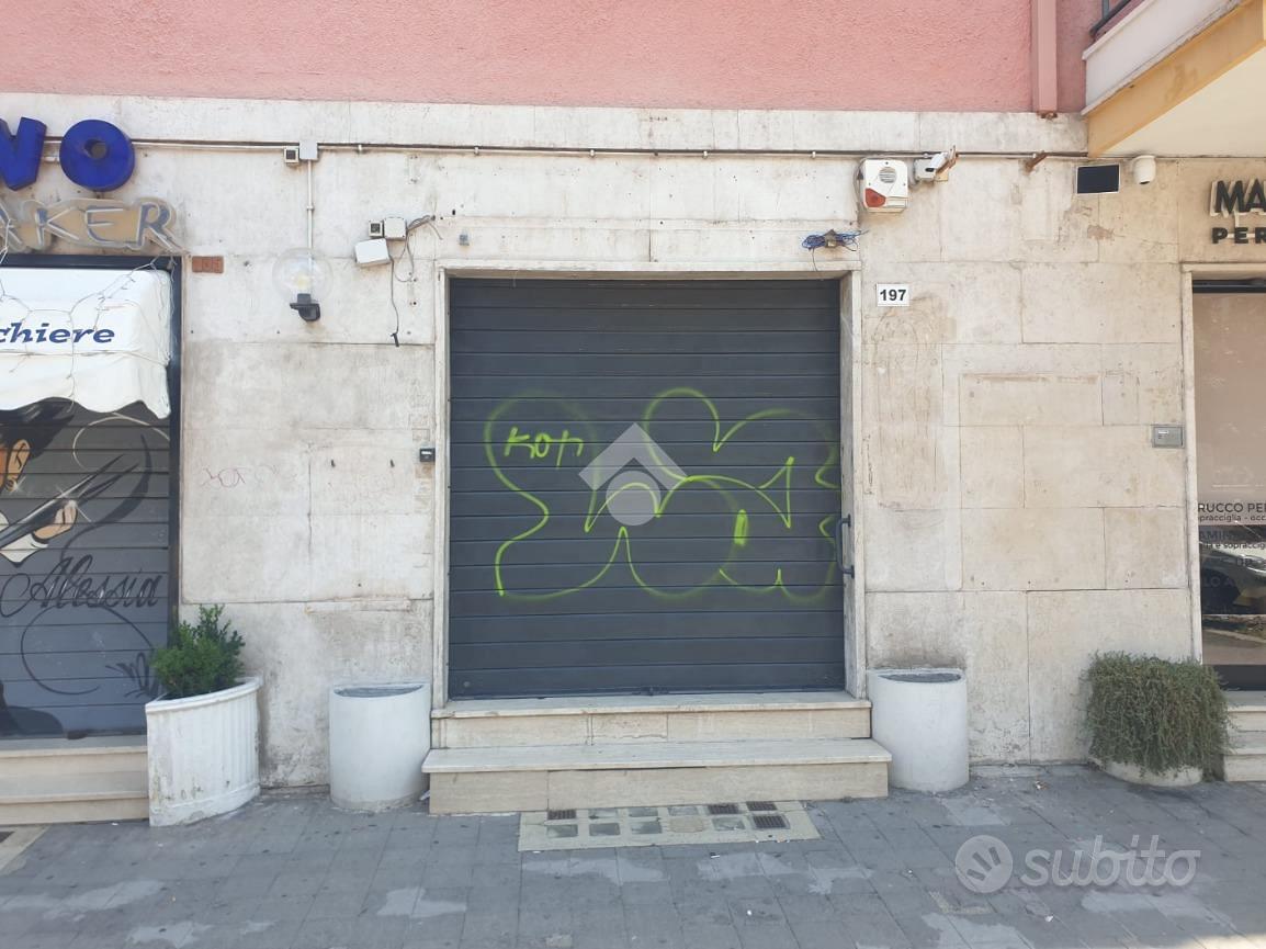 NEGOZIO A ROMA - Vista 3