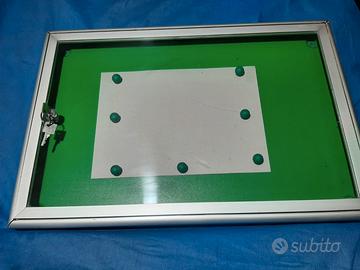 Bacheca in alluminio