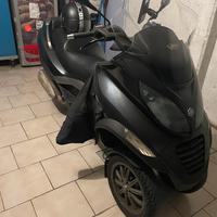 Piaggio MP3 250