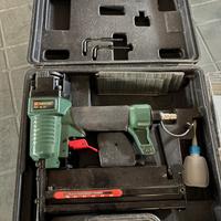 Sparapunti in metallo