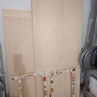 Tavole legno con cavalletti decorati