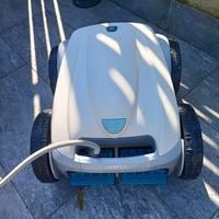 robot pulitore piscina 