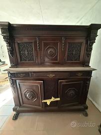 Credenza antica