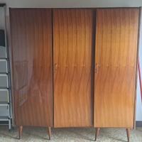 Armadio in legno 3 ante