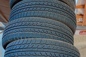 4 pneumatici invernali Michelin Road X 185/60 R15