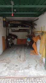 Box / Garage di 11 m² a Milano