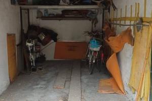 Box / Garage di 11 m² a Milano