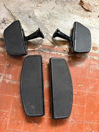 Coppia di pedane anteriori e posteriori harley