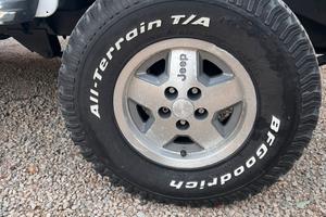 Cerchi gommati jeep wrangler 5 x 114,3
