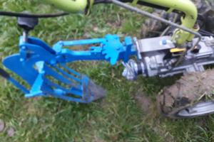 Scavapatate e  barra falciatrice grillo.