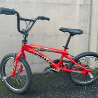 Bmx rosso fuoco