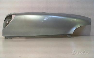 FIANCATA SUPERIORE DX X9 PIAGGIO 6204260090