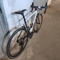 bici da corsa Ultegra  alluminio leggero van rysel