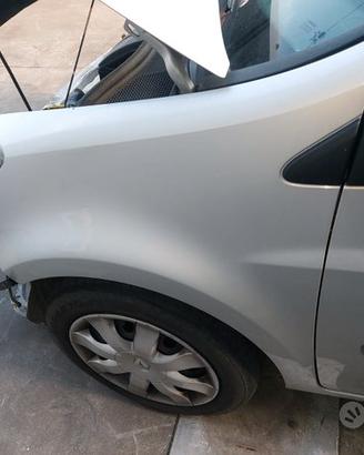 Parafango sx renault clio anno 2011