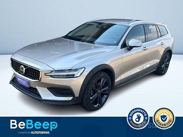 Volvo V60 Cross Country 2.0 B4 PLUS AWD AUTO