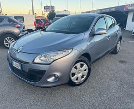 Renault Megane Mégane 1.5 dCi 110CV LUXE 5 PORTE