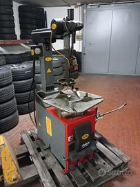 Smontagomme usato per auto