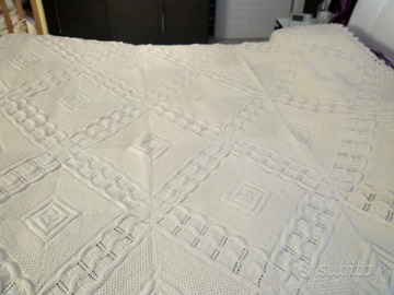 Coperta di lana lavorata a mano