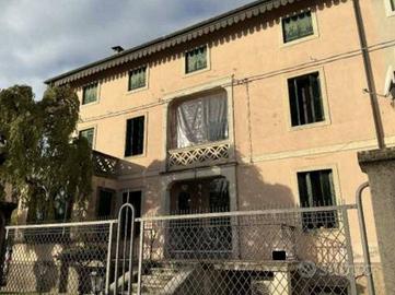 Immobile in asta di 504 m² con più di 5 locali e b
