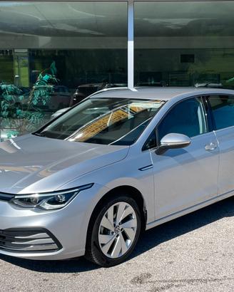 Volkswagen Golf 8 2.0 TDI 150 CV DSG Style "SOLI 