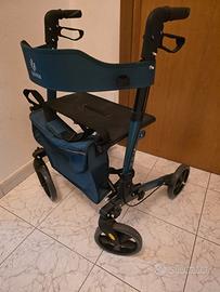 Deambulatore con seduta per anziani