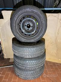 4 Gomme 175/65 R14 82 T + 4 cerchi