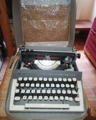 Macchina da scrivere remington deluxe