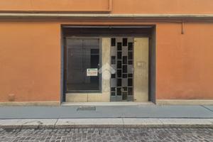 NEGOZIO A PIACENZA