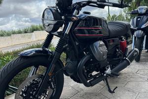 Moto Guzzi V7 Special edition in HFP MOTORS MONOPO