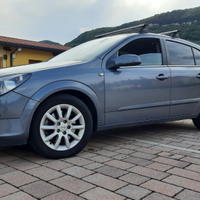 OPEL Astra H 3ª serie - 2006 1.9 CDTI