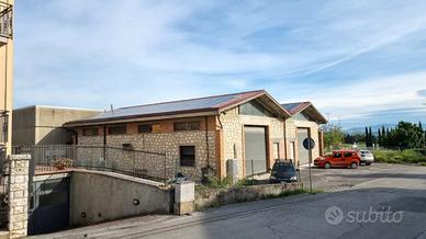 CC120 - Capannone Commerciale Ristrutturato in Ven