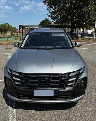 Hyundai Tucson 1.6 Hybrid benzina/elettrico,
