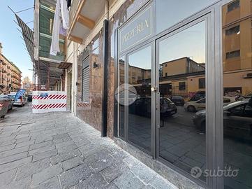 NEGOZIO A NAPOLI