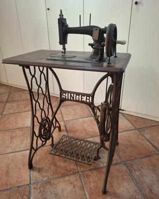 MACCHINA DA CUCIRE SINGER CON PEDALE D'EPOCA