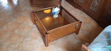 Tavolino da sala quadrato