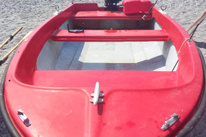 Barca lancia con motore