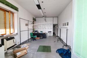 Locale Commerciale a P. Terra, Umbertide. COM/148