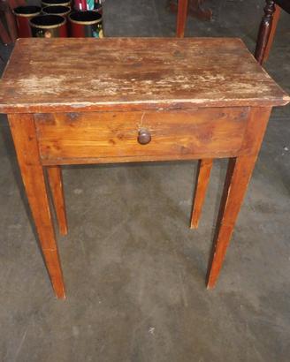 Tavolo legno antico con cassetto