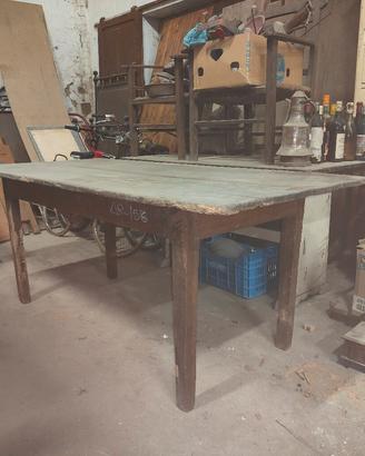 tavolo in legno antico