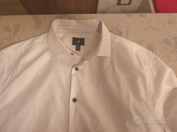 Camicia bianca H&M Slim Fit - Bottoni a contrasto